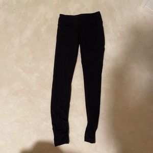 Black lululemon leggings!